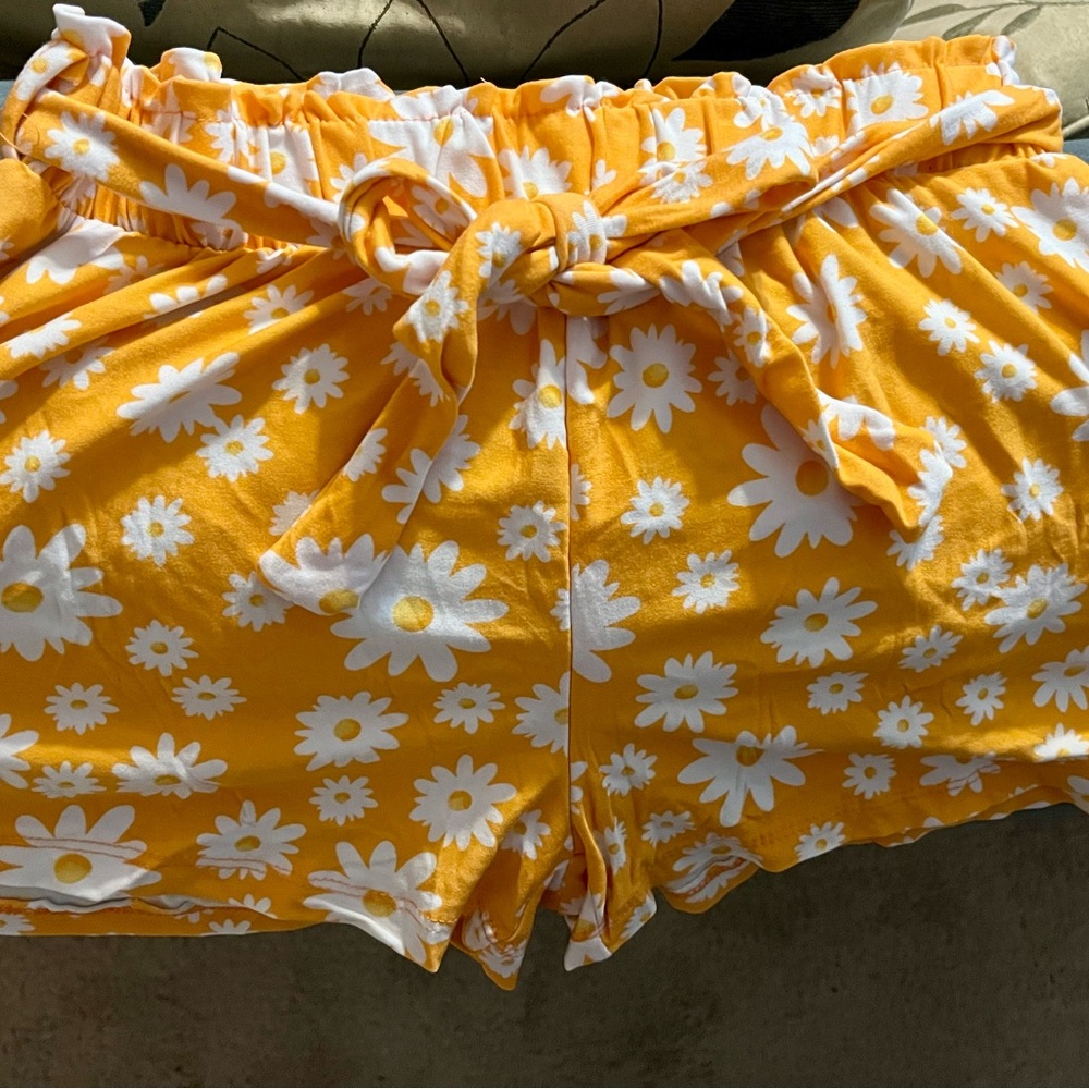 Floral High Waist Women's Shorts in Yellow and White